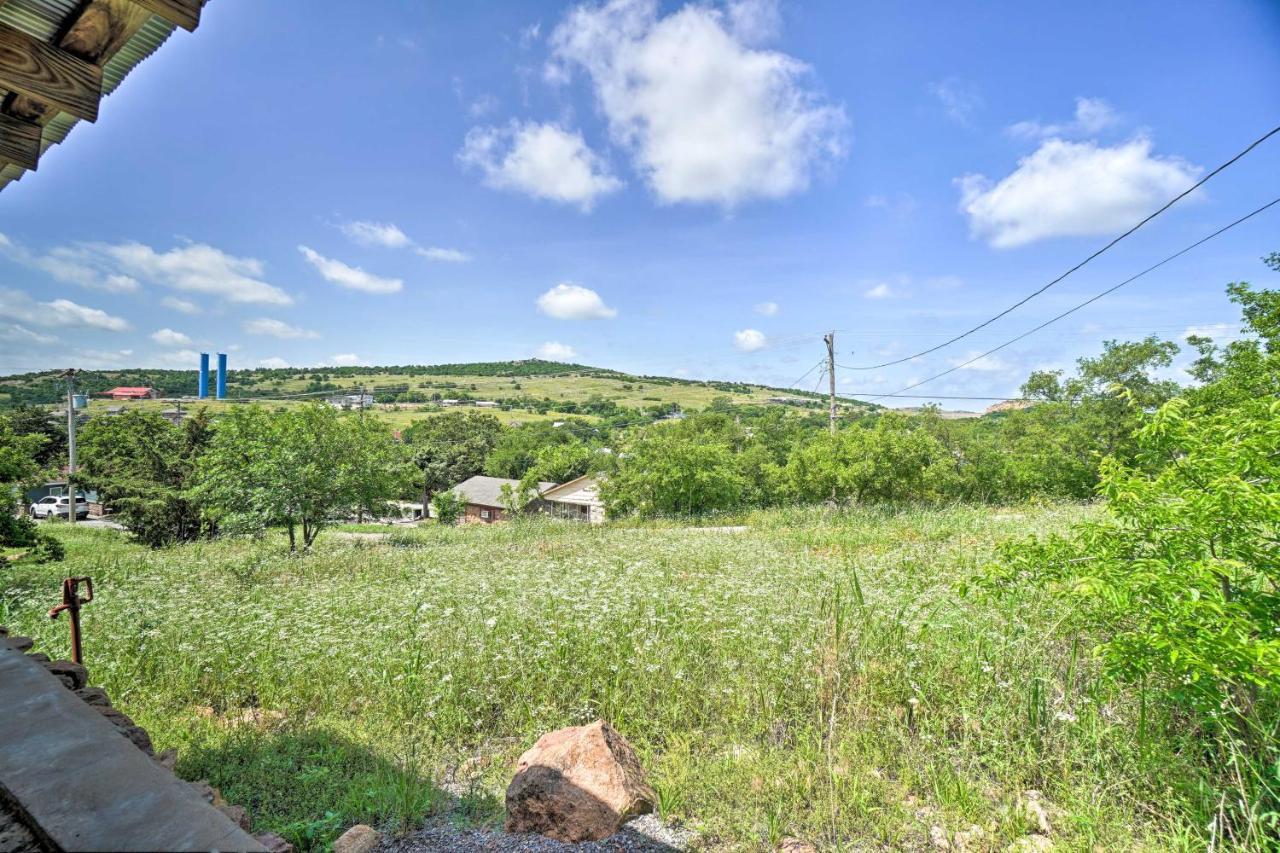 Enchanting Hilltop Cottage In Medicine Park! Exterior foto